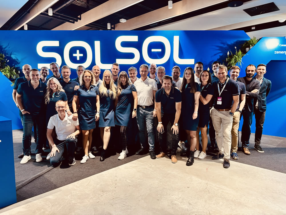 distributors-partner-solsol-employee-picture solsol