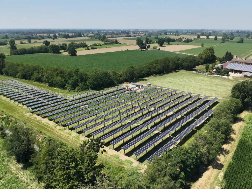 Da terreno agricolo ad asset energetico: il progetto fotovoltaico da 1 MW in Italia alimentato dalla tecnologia AIKO ABC